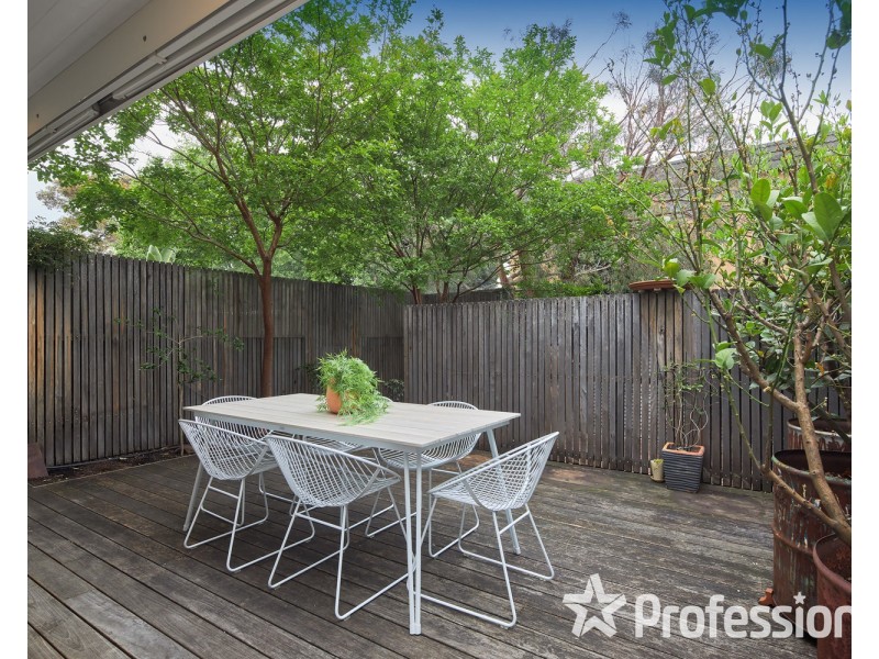 24 Burnett Street, St Kilda VIC 3182