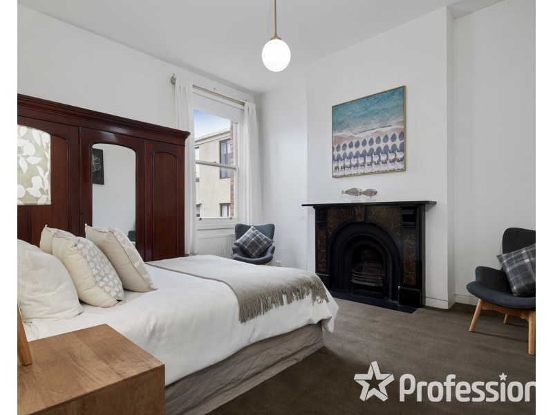 24 Burnett Street, St Kilda VIC 3182