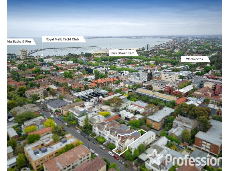 24 Burnett Street, St Kilda VIC 3182