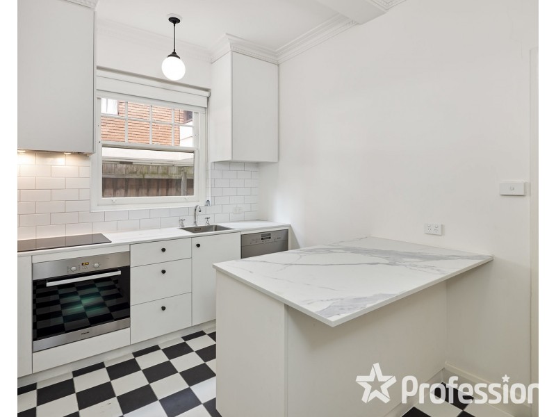 2/17 Mitford Street, St Kilda VIC 3182