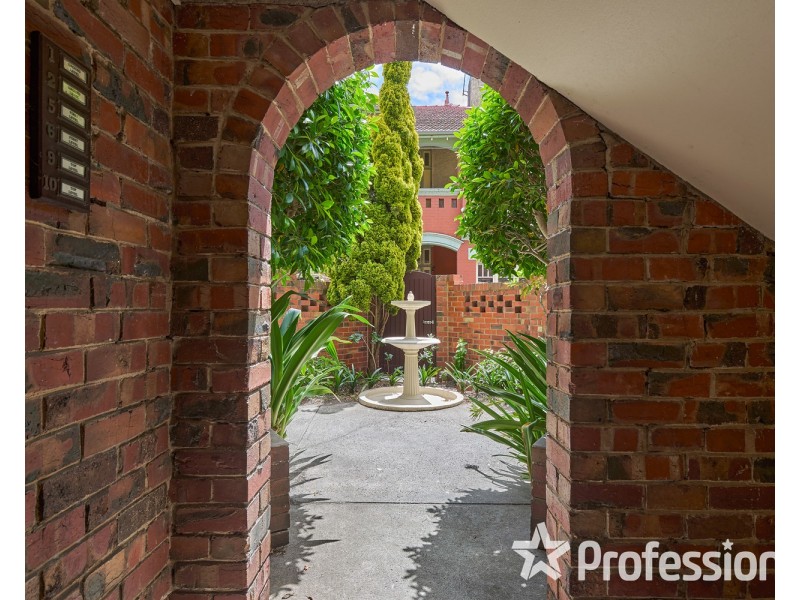 2/17 Mitford Street, St Kilda VIC 3182