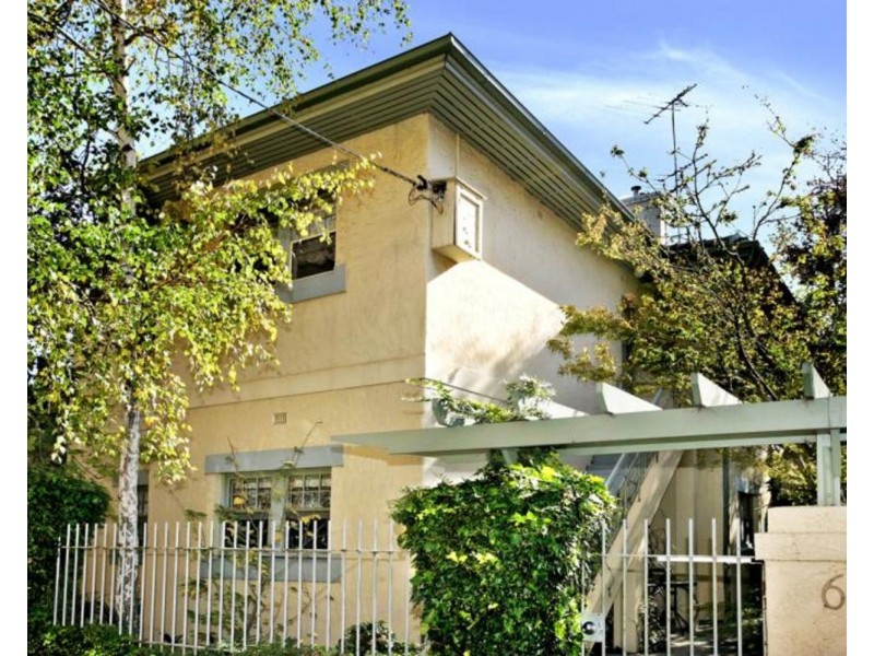 6/6 West Beach Road, St Kilda West VIC 3182