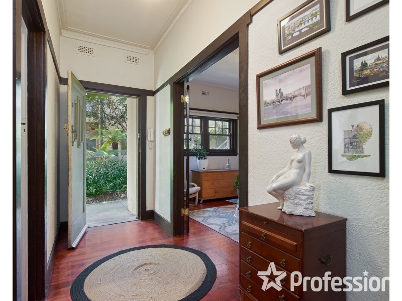 6/6 West Beach Road, St Kilda West VIC 3182