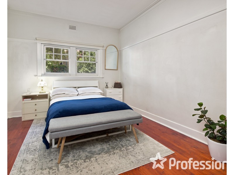 6/6 West Beach Road, St Kilda West VIC 3182