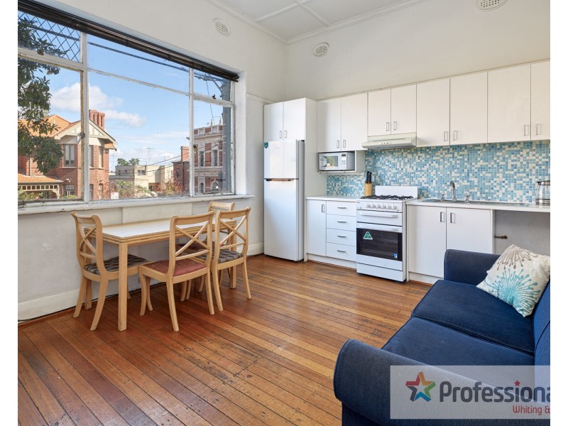 1/28 Grey Street, St Kilda VIC 3182