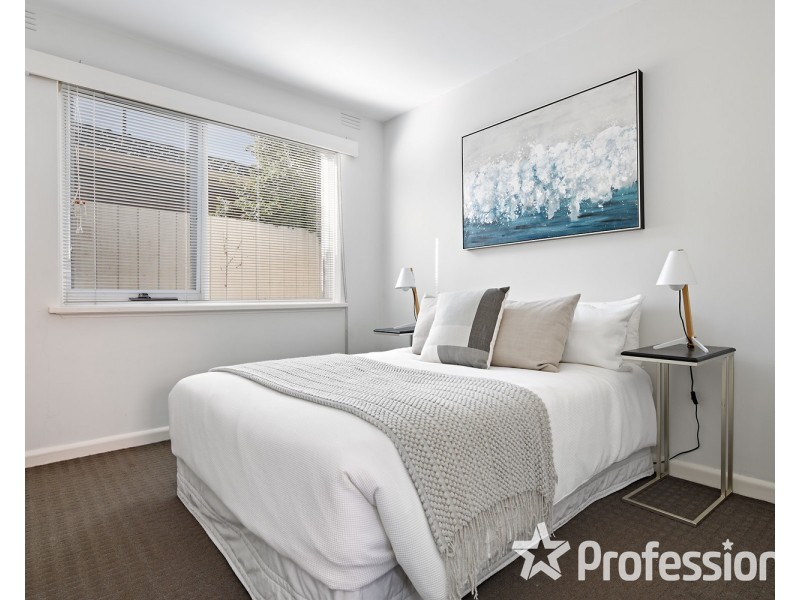 2/61 Eskdale Road, Caulfield North VIC 3161