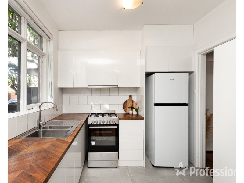 1/7 Ravens Grove, St Kilda East VIC 3183