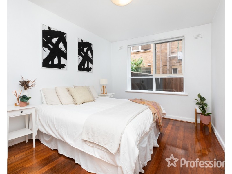 1/7 Ravens Grove, St Kilda East VIC 3183