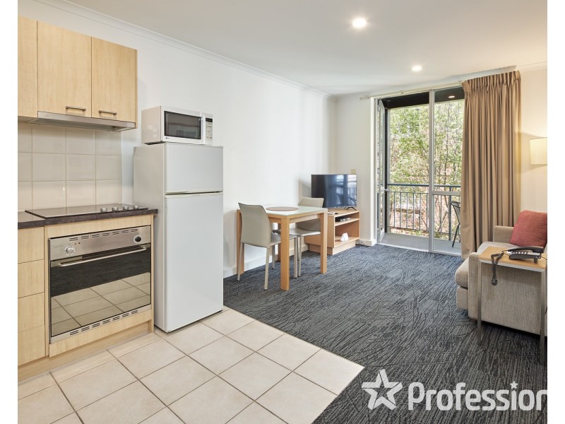 B8/1 Eildon Road, St Kilda VIC 3182