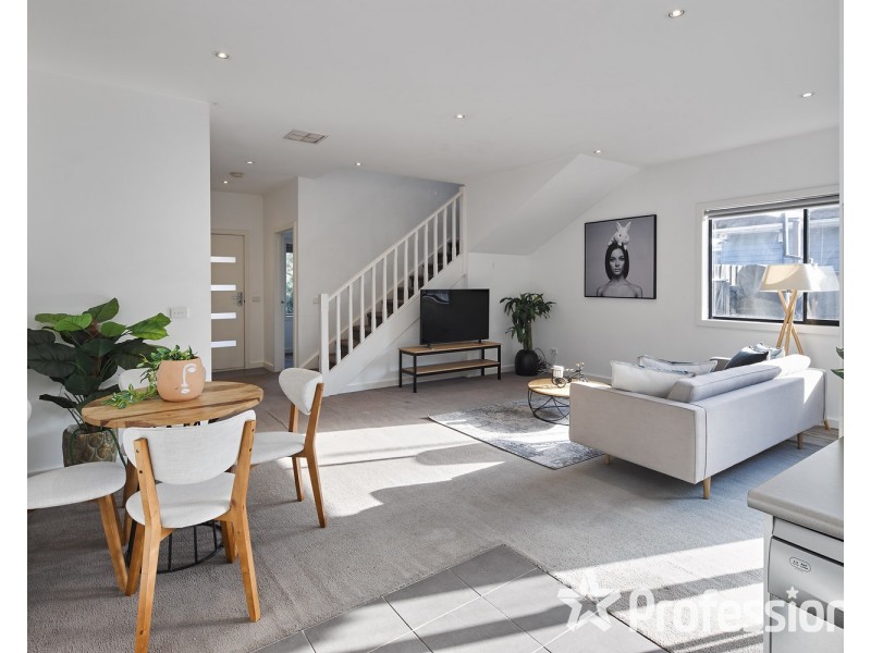 1/14 Indwe Street, West Footscray VIC 3012