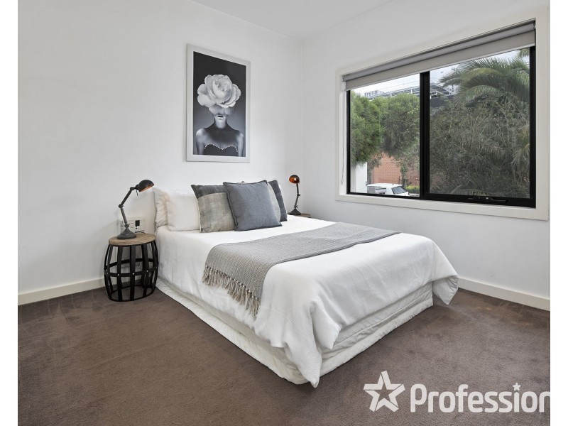 1/14 Indwe Street, West Footscray VIC 3012