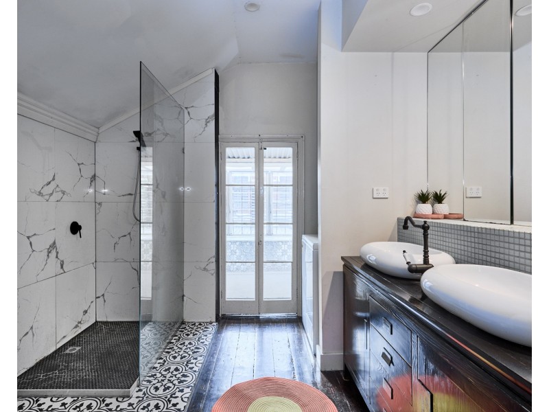 52 Robe Street, St Kilda VIC 3182