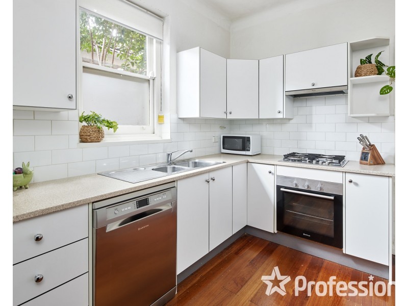 4/27 Eildon Road, St Kilda VIC 3182