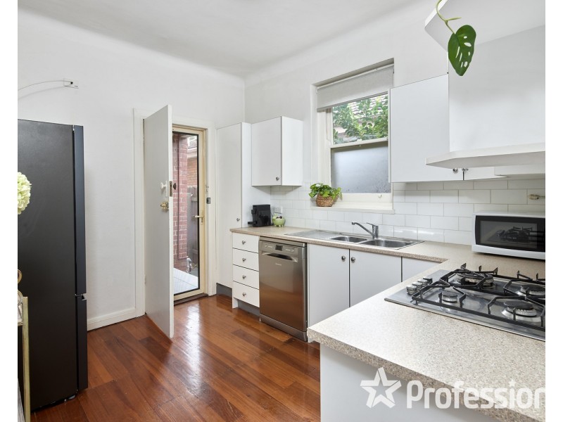 4/27 Eildon Road, St Kilda VIC 3182