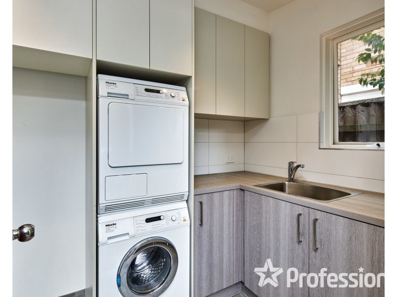 4/27 Eildon Road, St Kilda VIC 3182