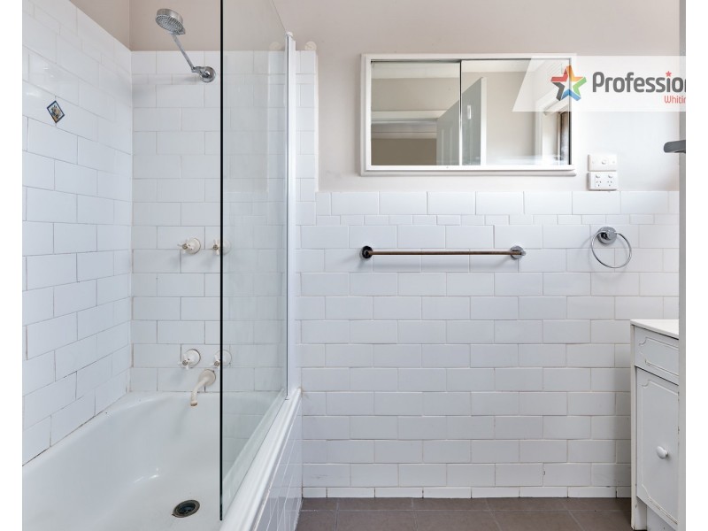 2/3 Estella Street, Glen Iris VIC 3146