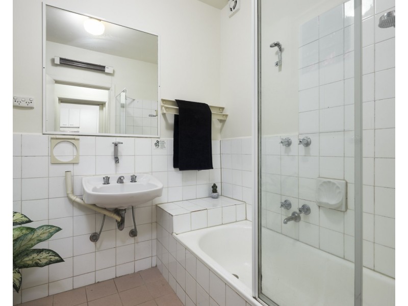 14/180 Barkly Street, St Kilda VIC 3182