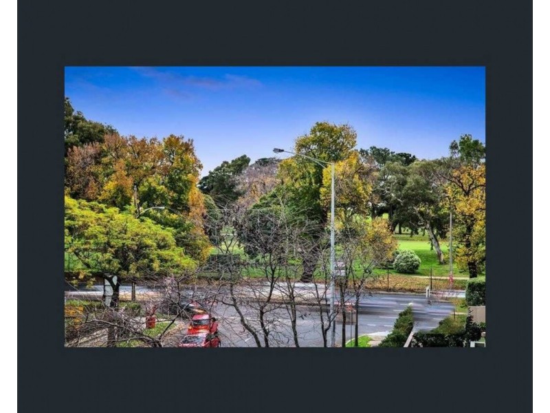 105/15 Queens Road, Melbourne VIC 3004