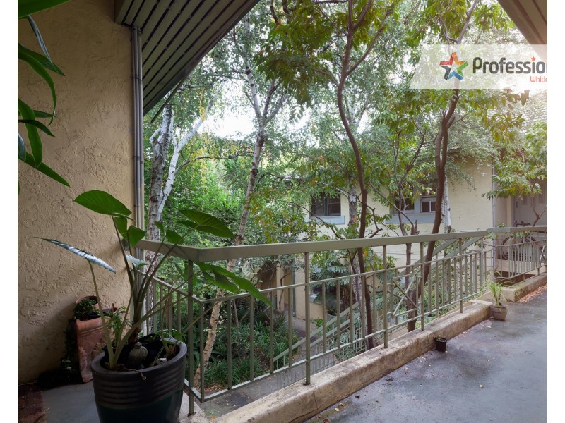 10/6 Westbeach Road, St Kilda West VIC 3182