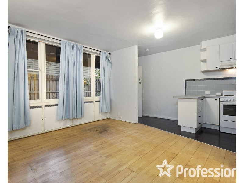 4/4 Park Street, St Kilda West VIC 3182