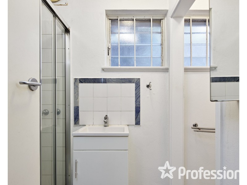 4/4 Park Street, St Kilda West VIC 3182