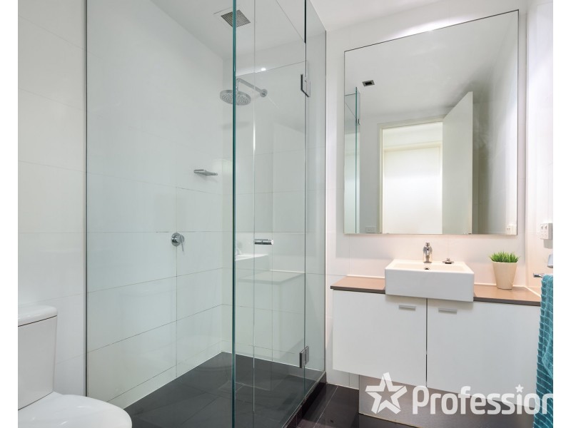13/17 Robe Street, St Kilda VIC 3182