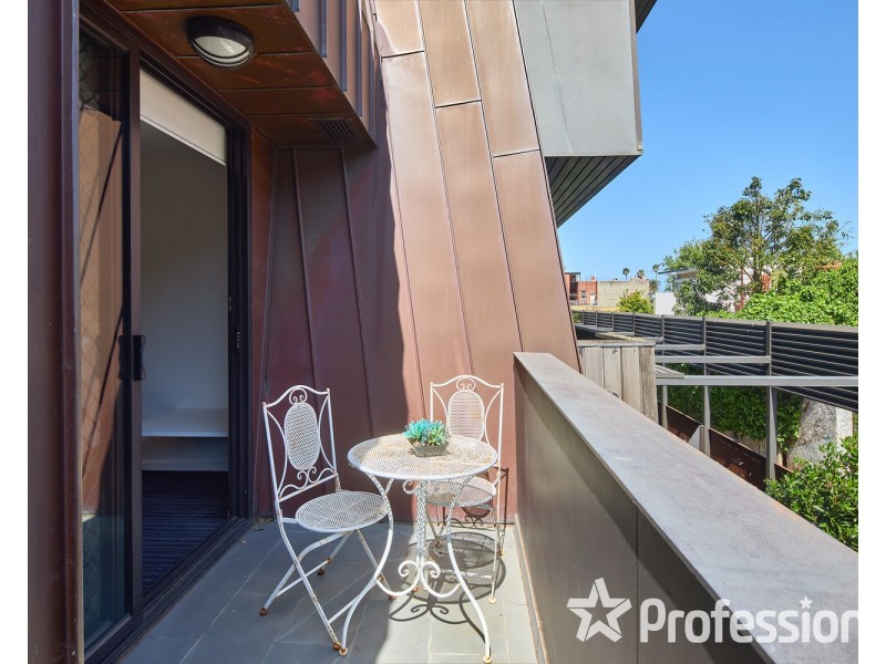 13/17 Robe Street, St Kilda VIC 3182