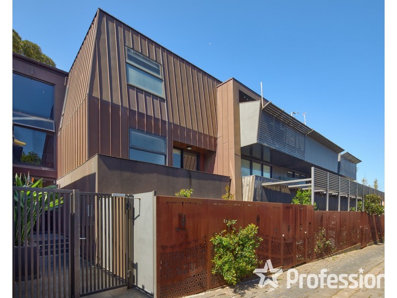 13/17 Robe Street, St Kilda VIC 3182