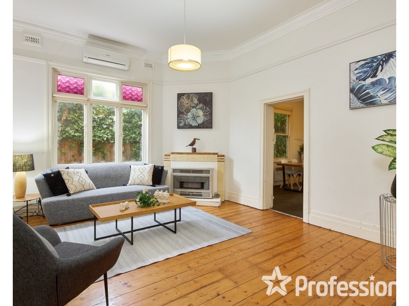 49  Carrington Grove, St Kilda East VIC 3183