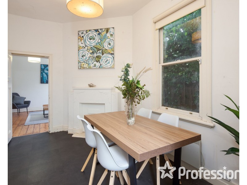 49  Carrington Grove, St Kilda East VIC 3183