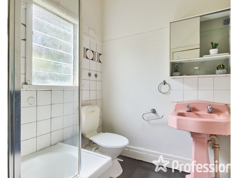 49  Carrington Grove, St Kilda East VIC 3183