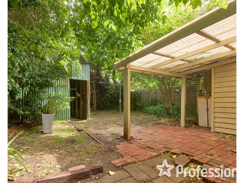 49  Carrington Grove, St Kilda East VIC 3183