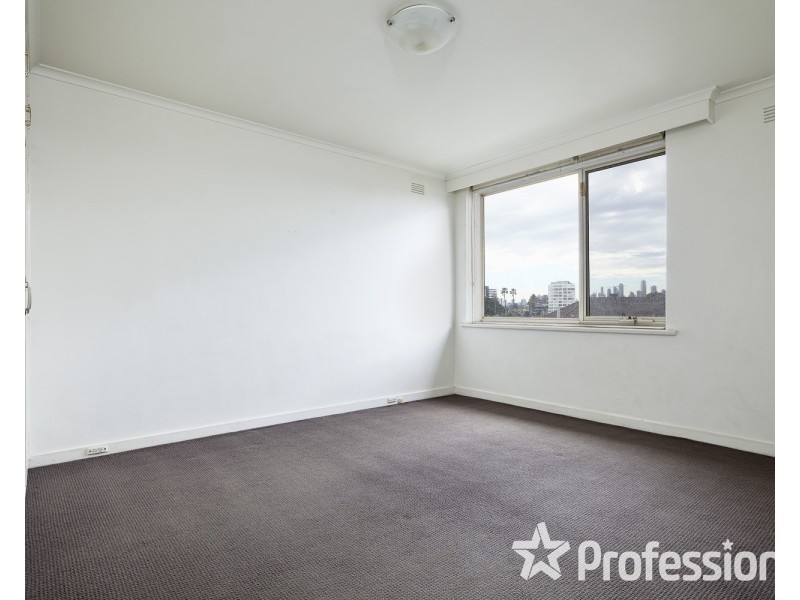 28/1-2 The Esplanade, St Kilda VIC 3182