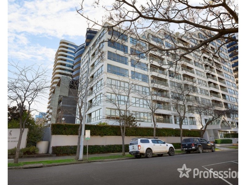 105/15 Queens Road, Melbourne VIC 3004