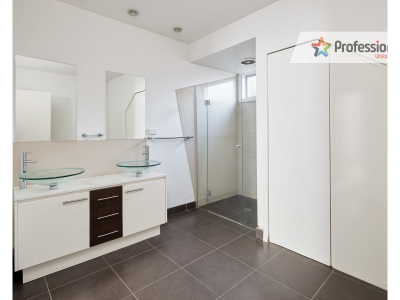 1/7 Beach Avenue, Elwood VIC 3184