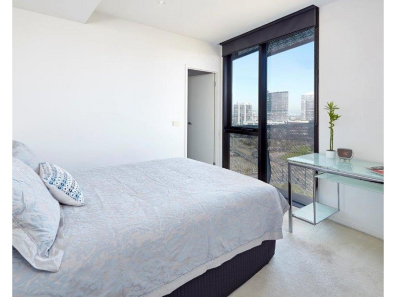 S1209/8 Waterview Walk, Docklands VIC 3008
