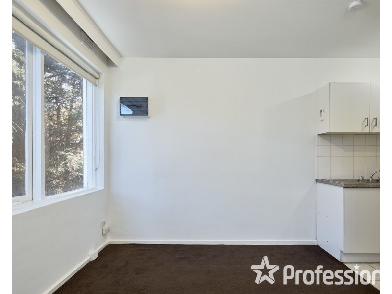 8/31 Smith Street, St Kilda VIC 3182