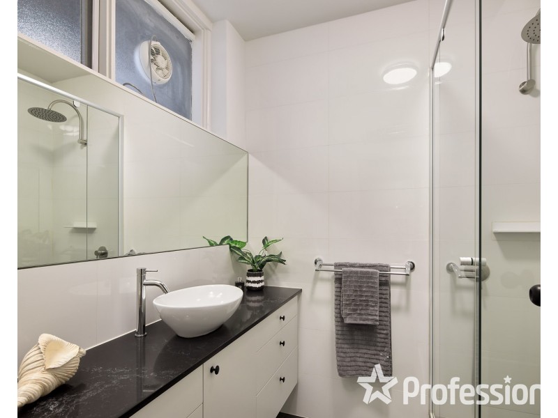 6/180 Barkly Street, St Kilda VIC 3182