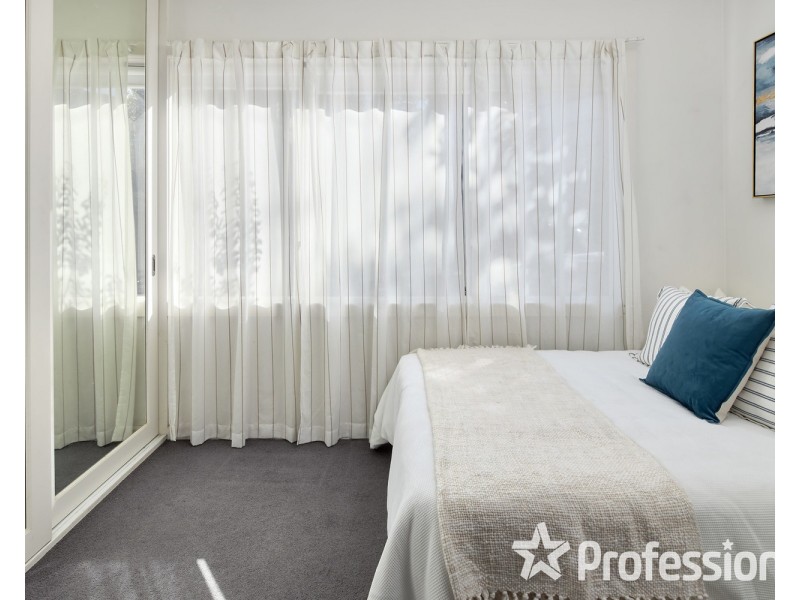 2/92 Barkly Street, St Kilda VIC 3182