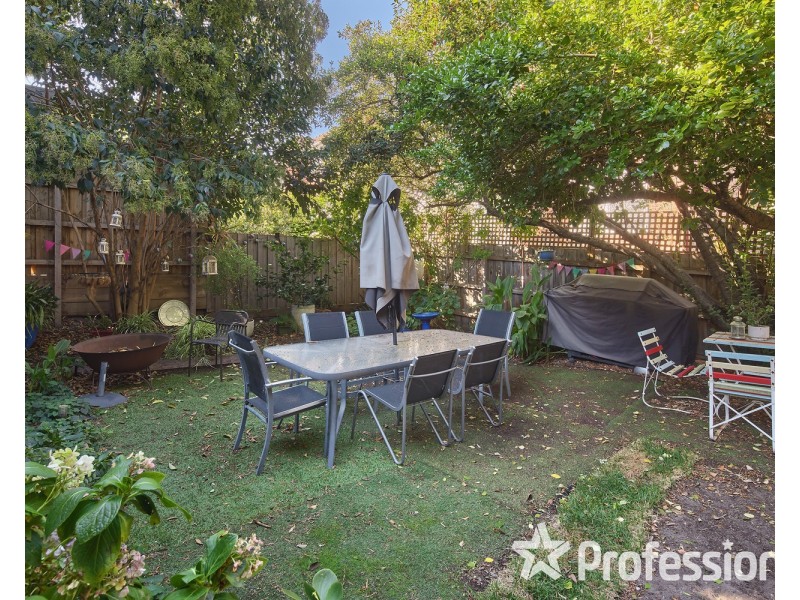 2/92 Barkly Street, St Kilda VIC 3182