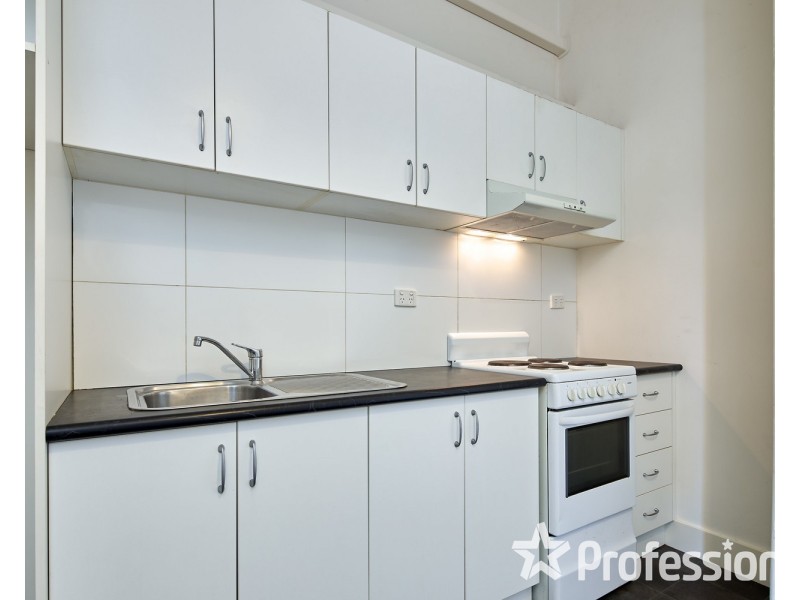 2/32 Grey Street, St Kilda VIC 3182