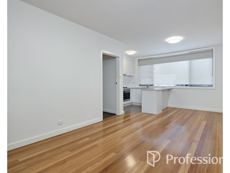 1/4 Burnett Street, St Kilda VIC 3182