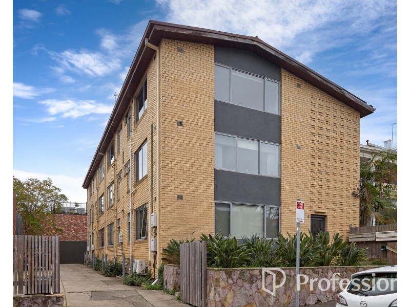 1/4 Burnett Street, St Kilda VIC 3182