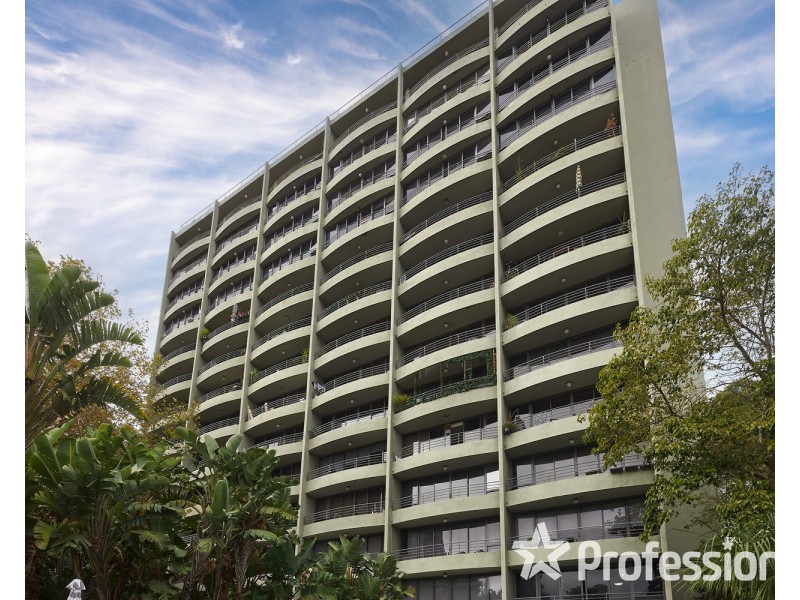 1006/81 Queens Road, Melbourne VIC 3004