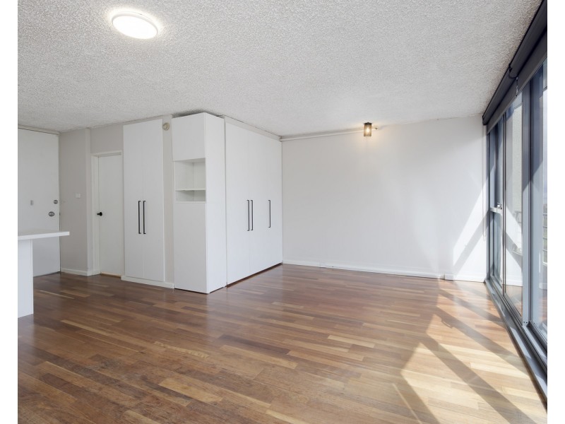 1006/81 Queens Road, Melbourne VIC 3004