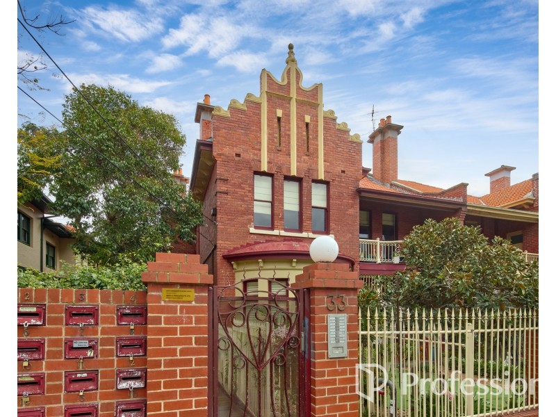 2/33 Grey Street, St Kilda VIC 3182