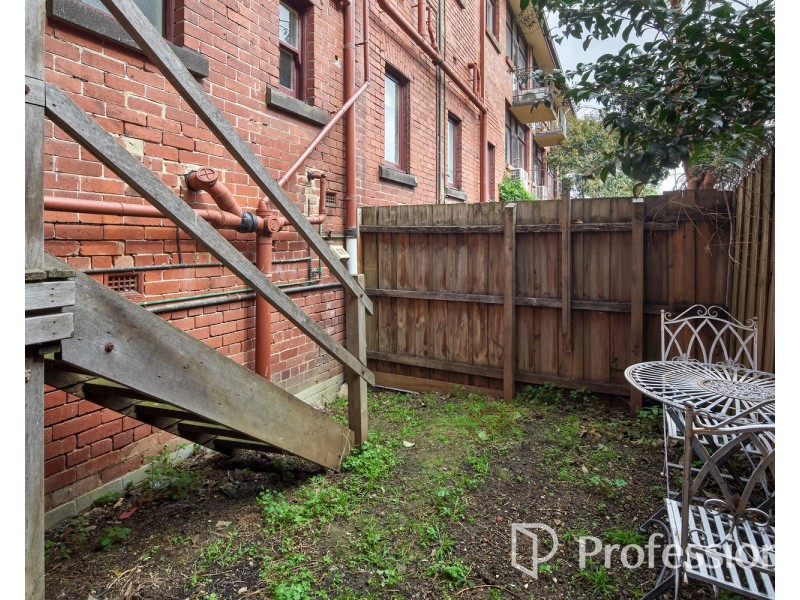 2/33 Grey Street, St Kilda VIC 3182