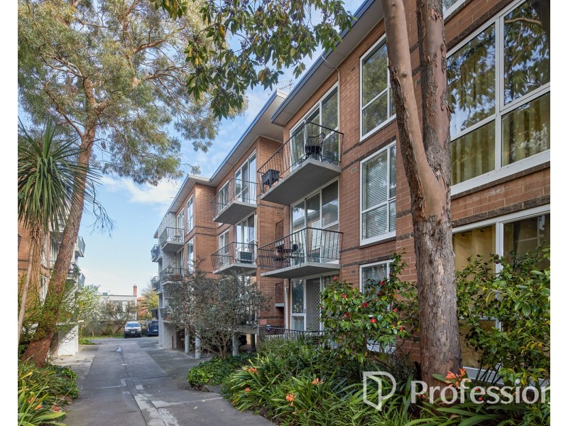 11/23 Robe Street, St Kilda VIC 3182