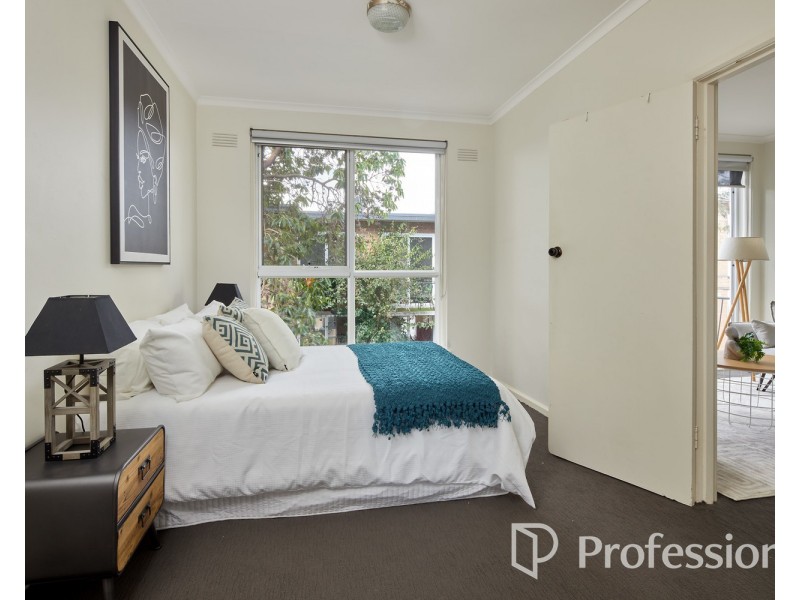 11/23 Robe Street, St Kilda VIC 3182
