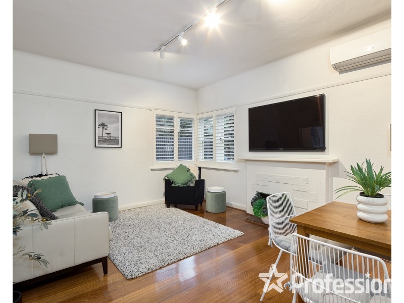 1/27 Eildon Road, St Kilda VIC 3182